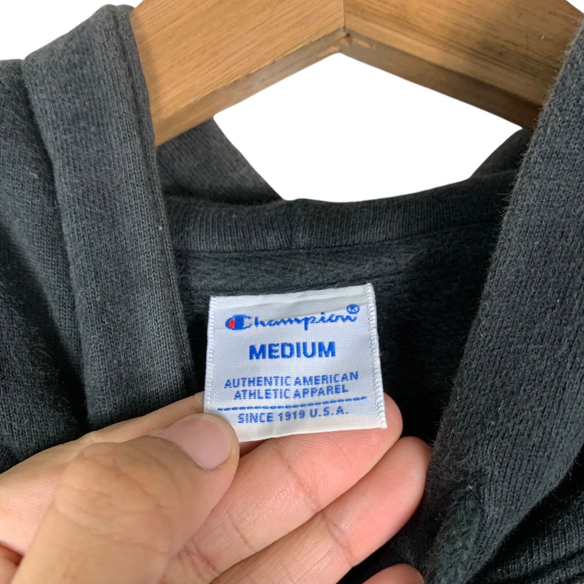 Champion CHAMPION Pullover Hoodies Sweatshirt #1331-C60 Size US M / EU 48-50 / 2 - 11 Thumbnail