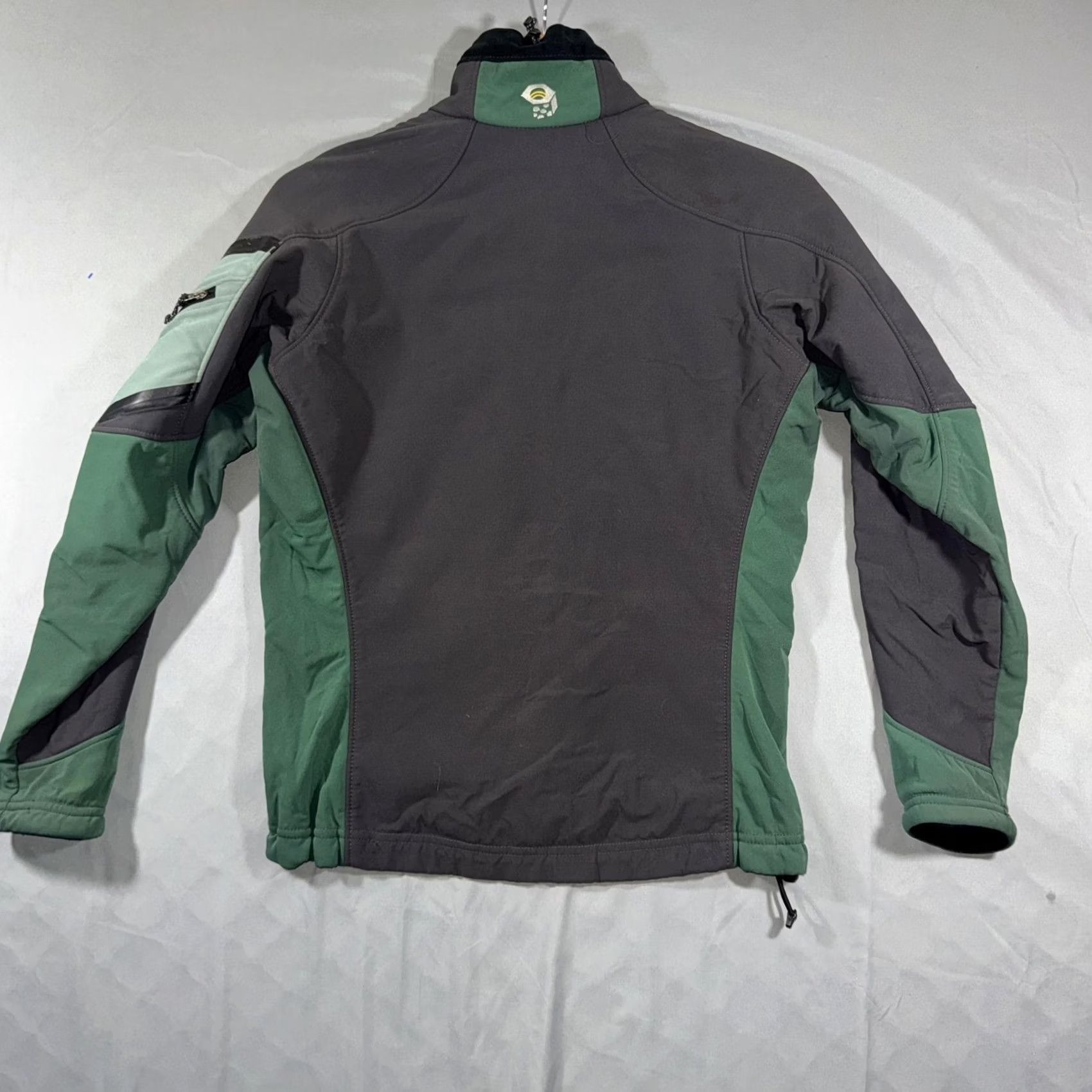 Mountain Hardwear VINTAGE Mountain Hardwear Jacket Womens 8 Gray Gore Windstopper Softshell Windbreaker Zip Pockets Full Zip Lined Outdoor Front Girls Size M / US 6-8 / IT 42-44 - 2 Thumbnail
