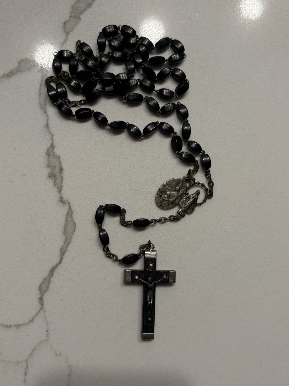 Japanese Brand Vintage Virgin Mary rosary Size 36 - 1 Thumbnail