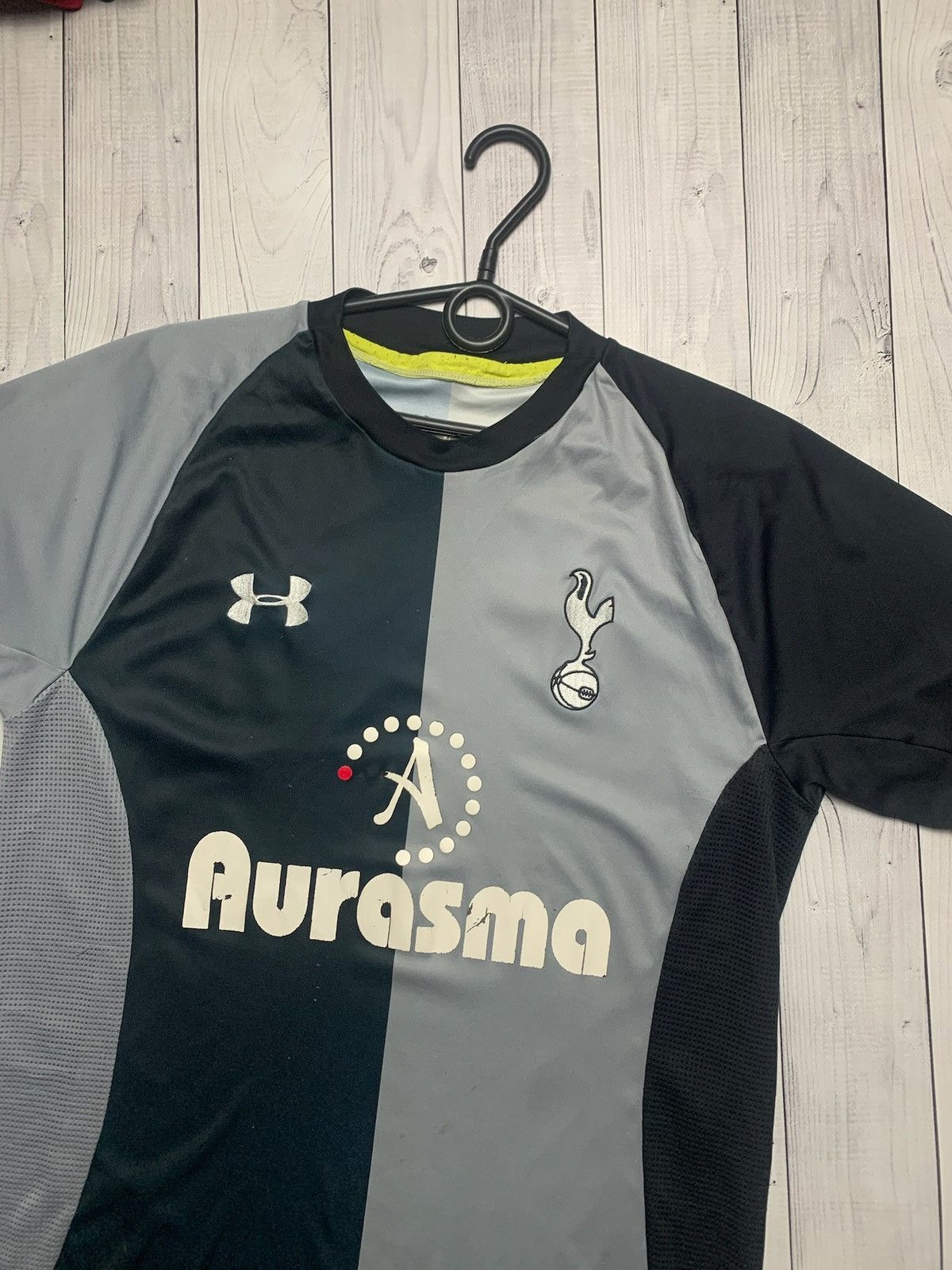 Under Armour × Vintage Vintage spurs Tottenham soccer jersey size L away rare Size US L / EU 52-54 / 3 - 2 Thumbnail