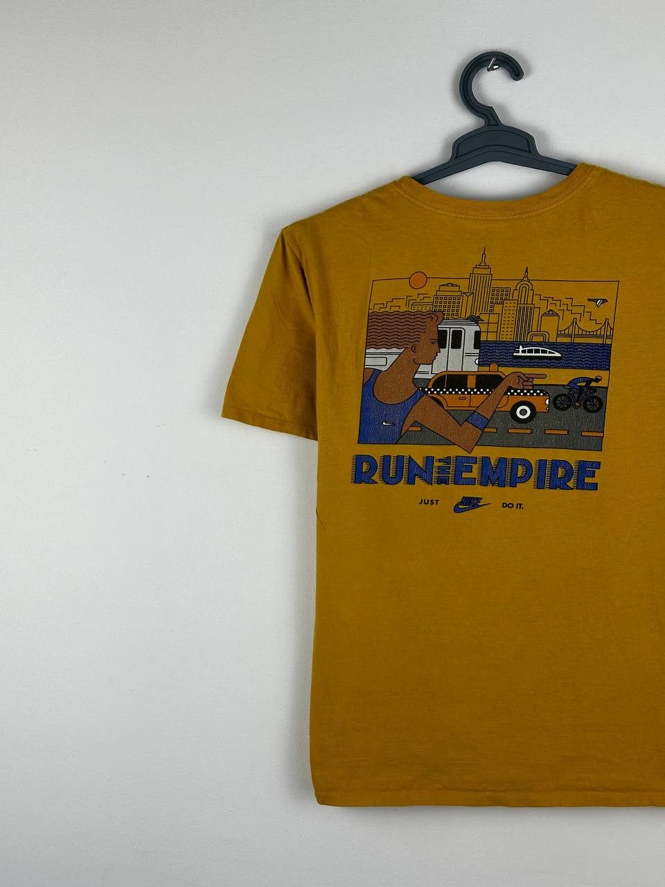 Nike Vintage Nike NYC Run The Empire Rare T Shirt Size US M / EU 48-50 / 2 - 7 Thumbnail