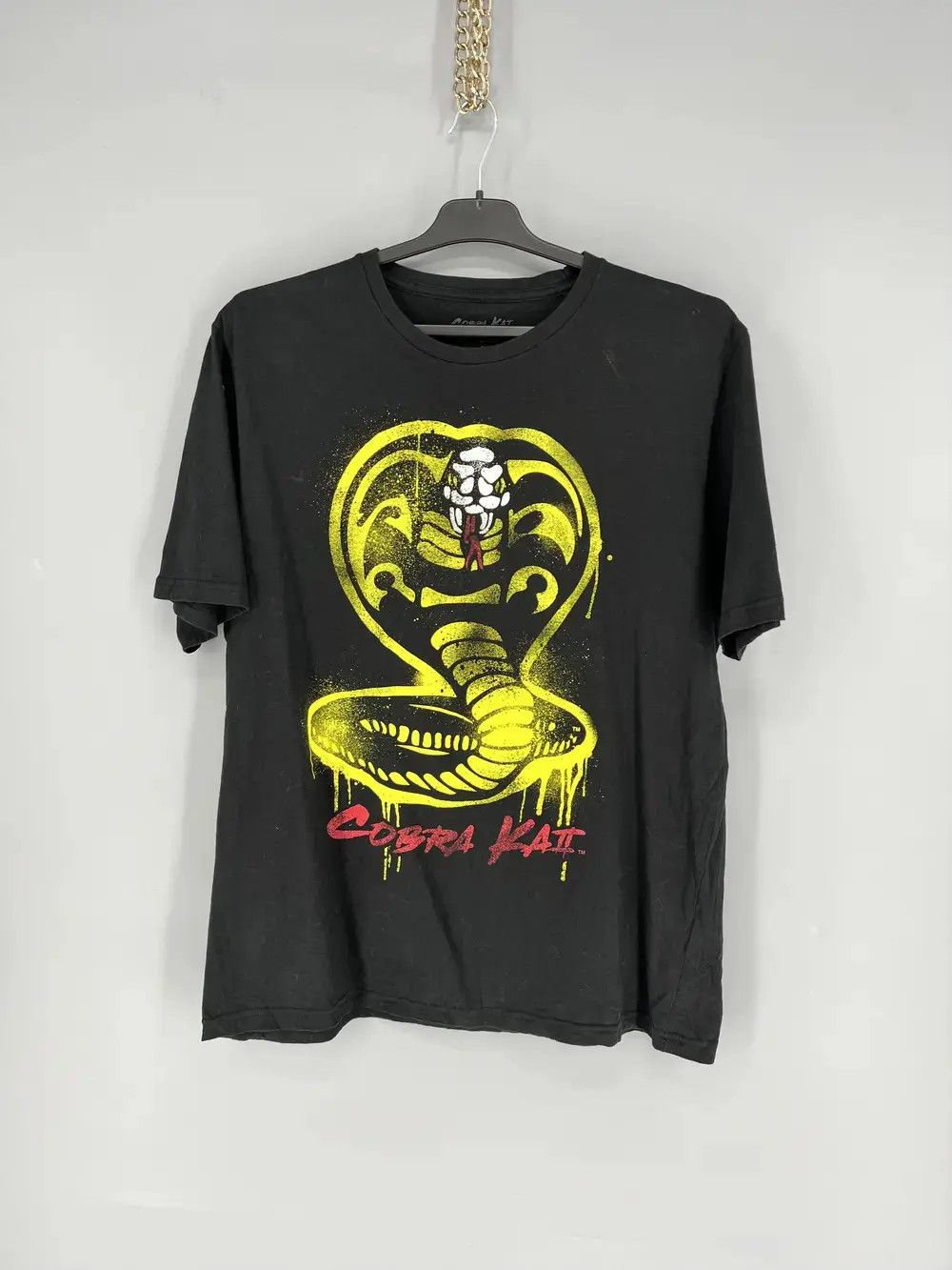 Band Tees Bioworld Cobra Kai Men's Graphic Tee Medium Black Size US M / EU 48-50 / 2 - 1 Thumbnail