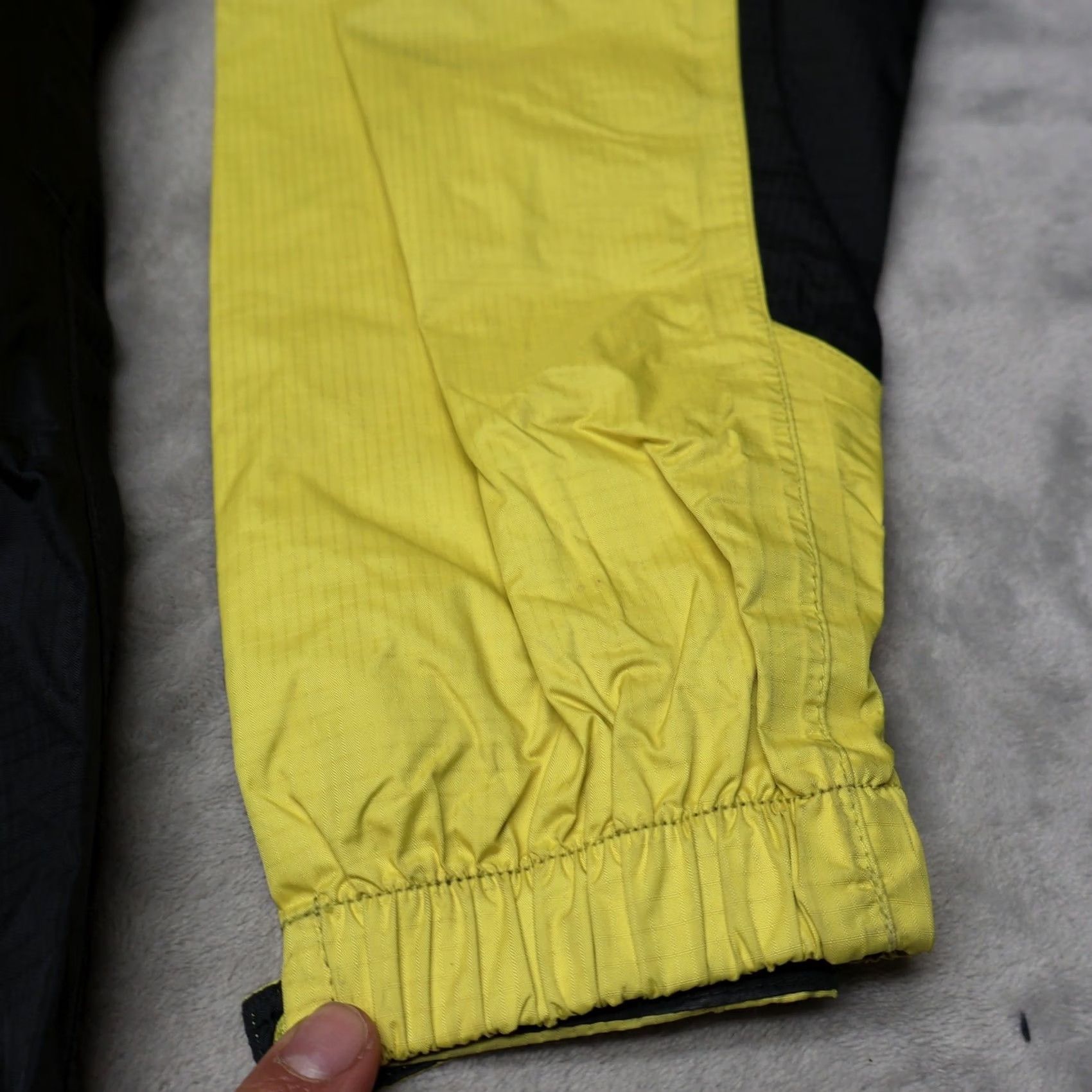 Marmot Marmot Jacket Mens Large Yellow Windbreaker Zip Full Zip Pockets Breathable Lightweight Outdoor Hiking Trail Casual Travel Wind-Resistant Nylon YO Size US L / EU 52-54 / 3 - 6 Thumbnail