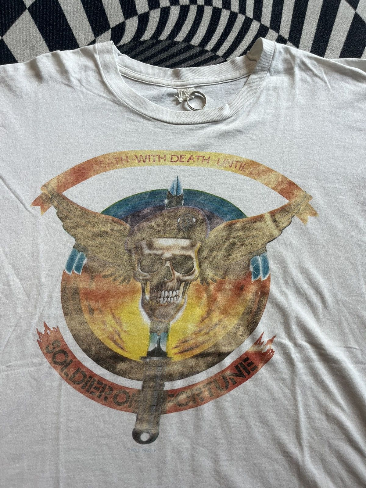 Vintage Vintage SOLDIER OF FORTUNE magazine 90’s Tshirt Size US XL / EU 56 / 4 - 5 Thumbnail