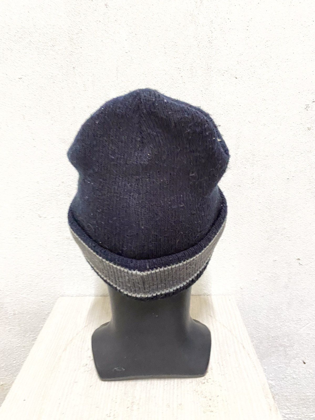 Fila × Vintage Vintage Fila Small Logo Beanie Hat Size ONE SIZE - 4 Thumbnail