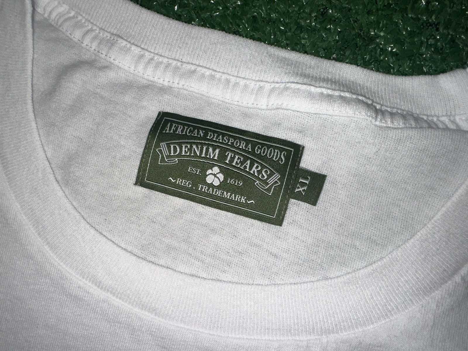 DENIM TEARS Denim Tears Porcelain Tee Size US XL / EU 56 / 4 - 2 Thumbnail