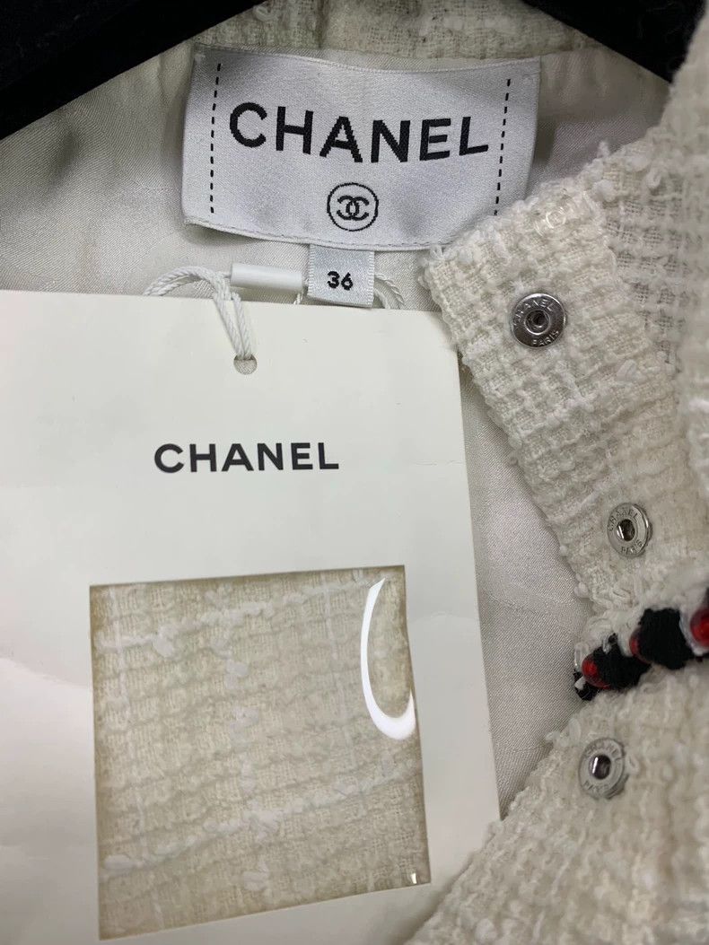 Chanel Chanel 25C new white tweed beaded hooded dress Size XS / US 0-2 / IT 36-38 - 4 Thumbnail
