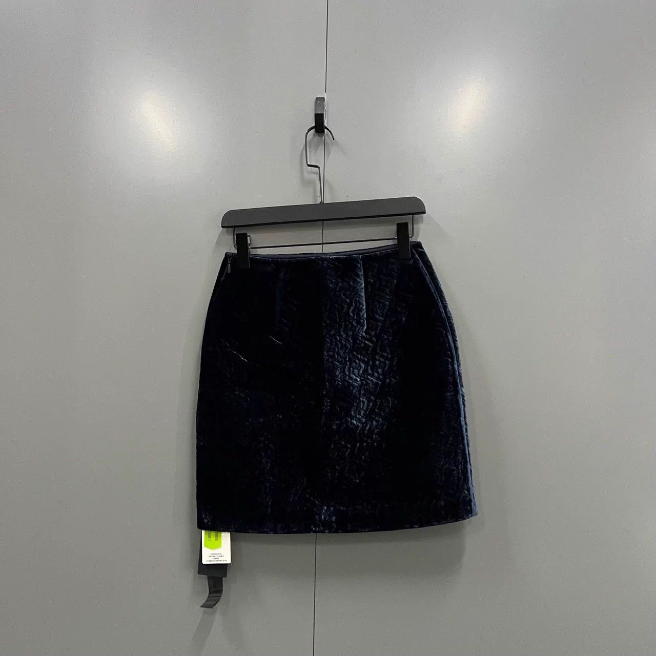 Fendi FENDI blue velvet embossed skirt NWT IT38 Size 26" / US 2 / IT 38 - 2 Thumbnail