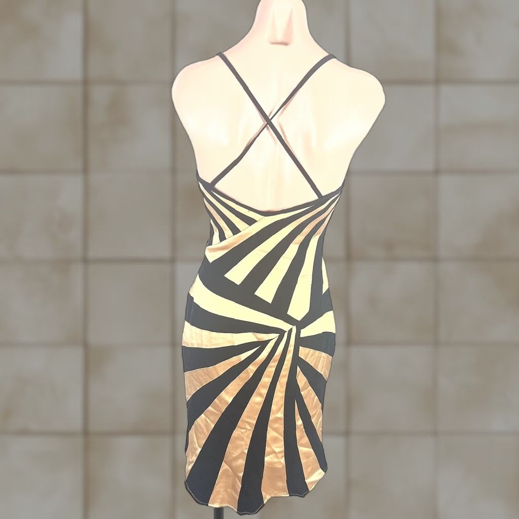 La Femme Paris Black Gold Silk Short Geometric Gown Prom Formal Dress Size 2