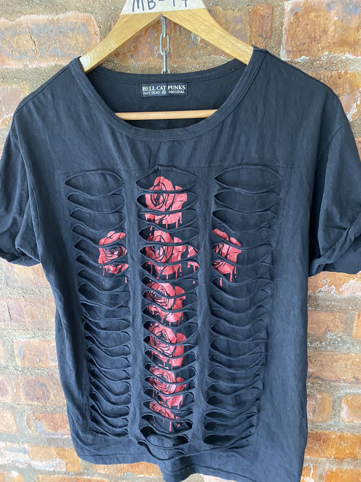 Super Lovers 2000s Hell Cat Punk Lazer Cut hagi Rose Cross tee Size US M / EU 48-50 / 2 - 3 Thumbnail