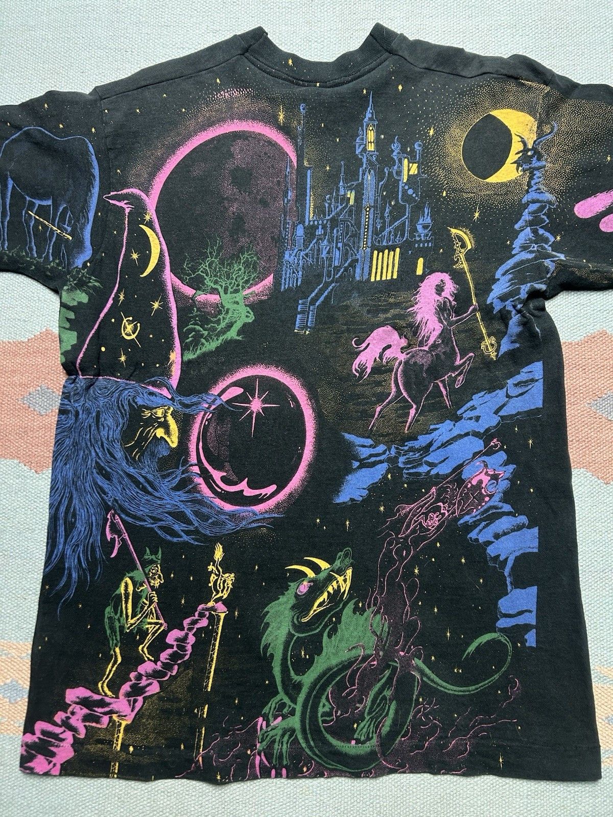 Vintage Vtg 90s all over print t shirt AOP wizard magical Mackinac L Size US L / EU 52-54 / 3 - 7 Thumbnail