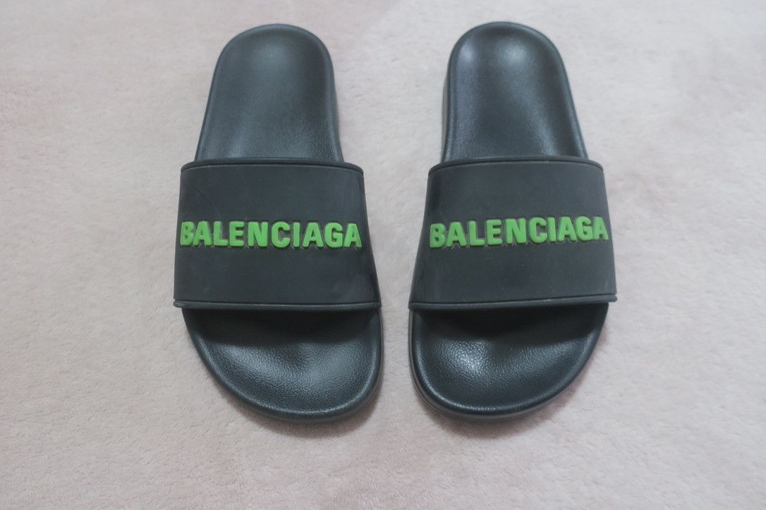 Balenciaga Smooth Rubber Logo Pool Slide Black/Green Size US 6 / IT 36 - 5 Thumbnail