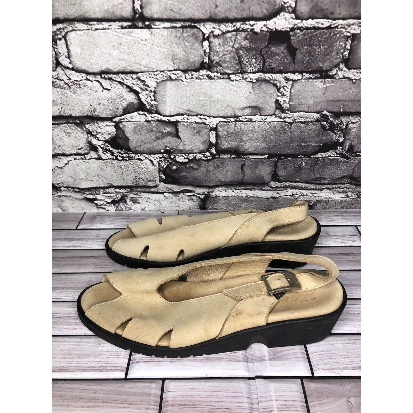 Other ZANTE Beige Tan Nubuck Leather Casual Wedge Strap Sandals Wo Size US 8.5 / IT 38.5 - 13 Thumbnail
