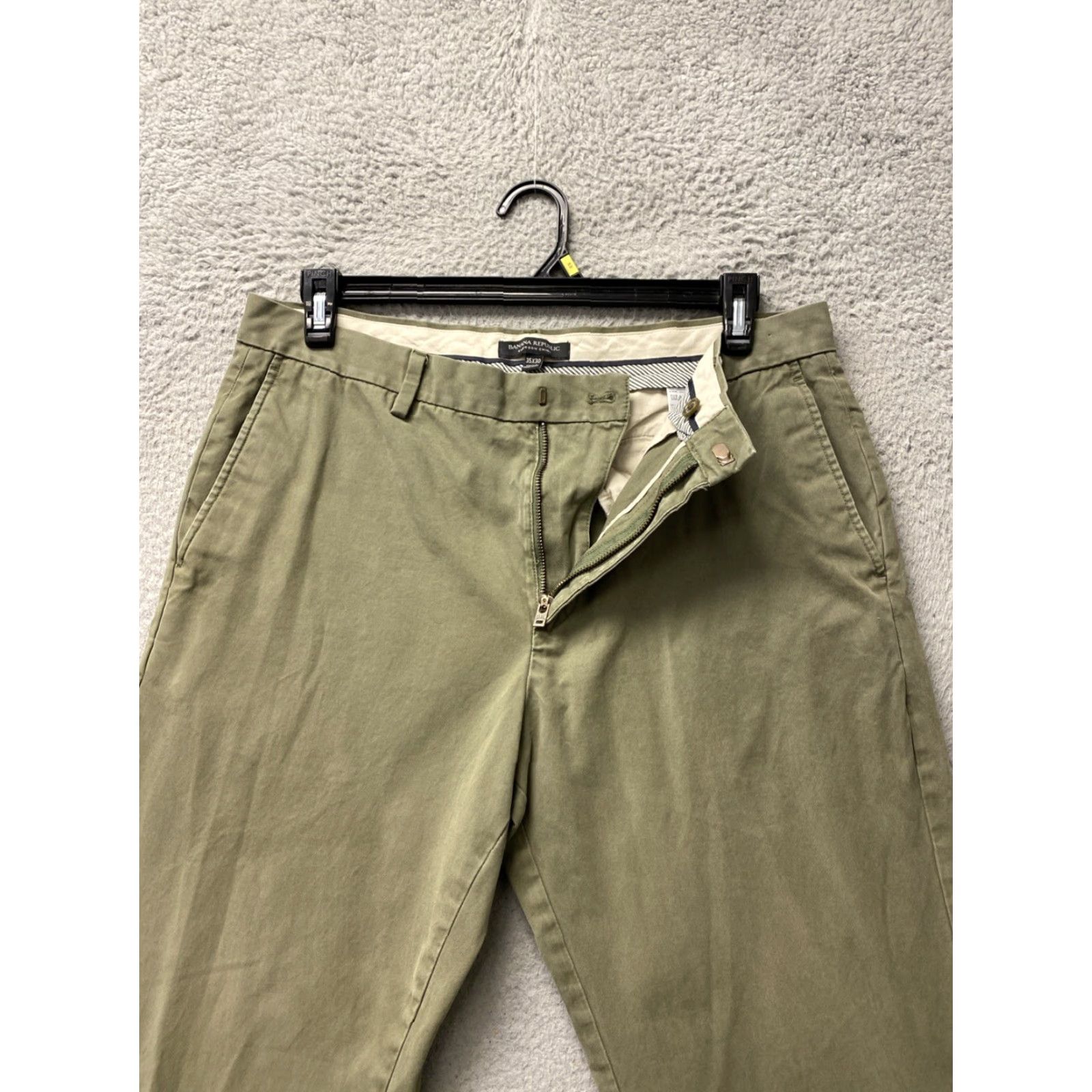 Banana Republic Banana Republic Men's Chino Pants Emerson Slim Flat Front 35x30 Green / Light Green Casual Tapered Pocketed Regular Mens Size US 35 - 3 Thumbnail