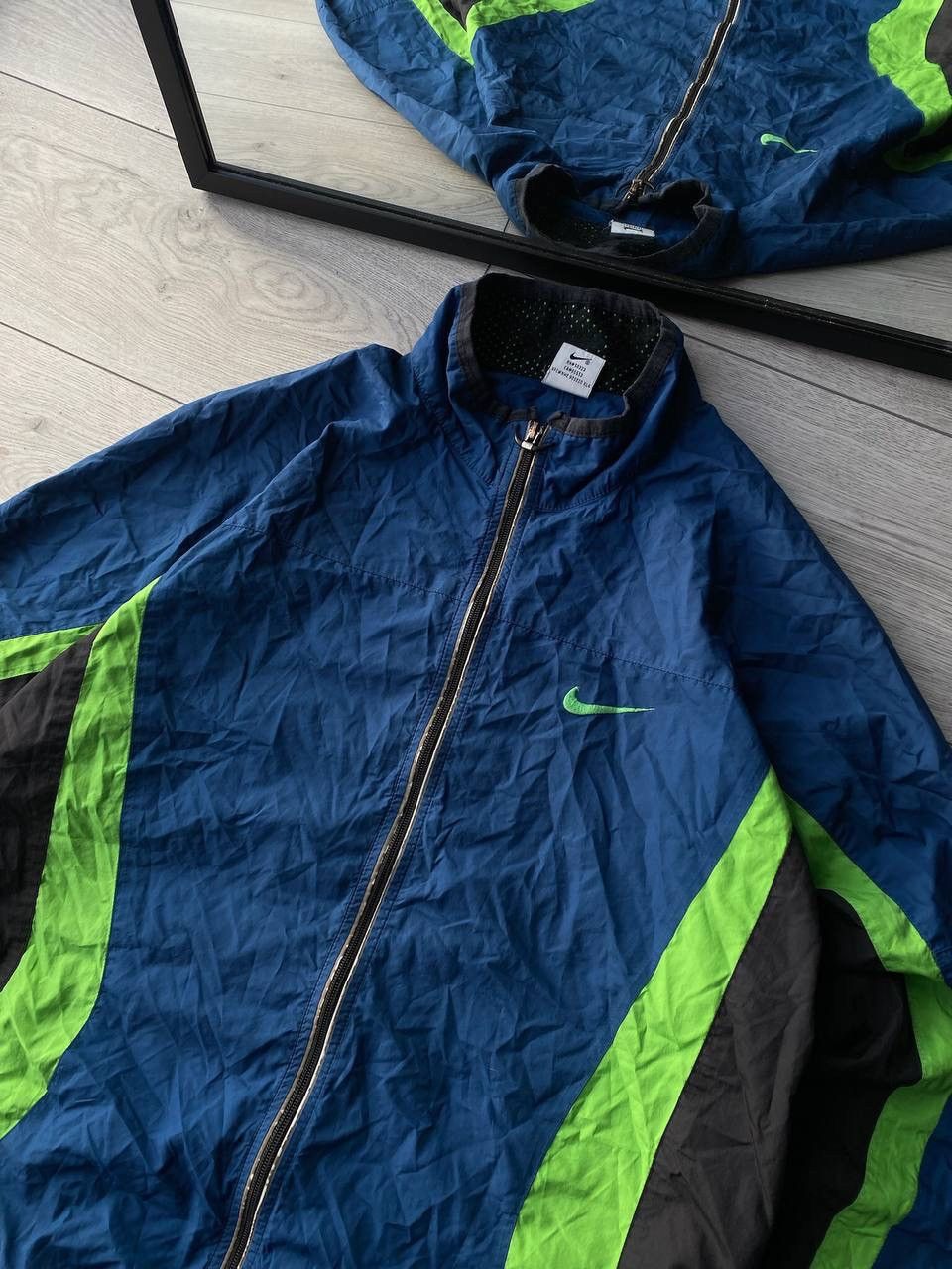 Nike Vintage Nike Swoosh Nylon Olympic Blue Jacket L Y2K Size US L / EU 52-54 / 3 - 4 Thumbnail