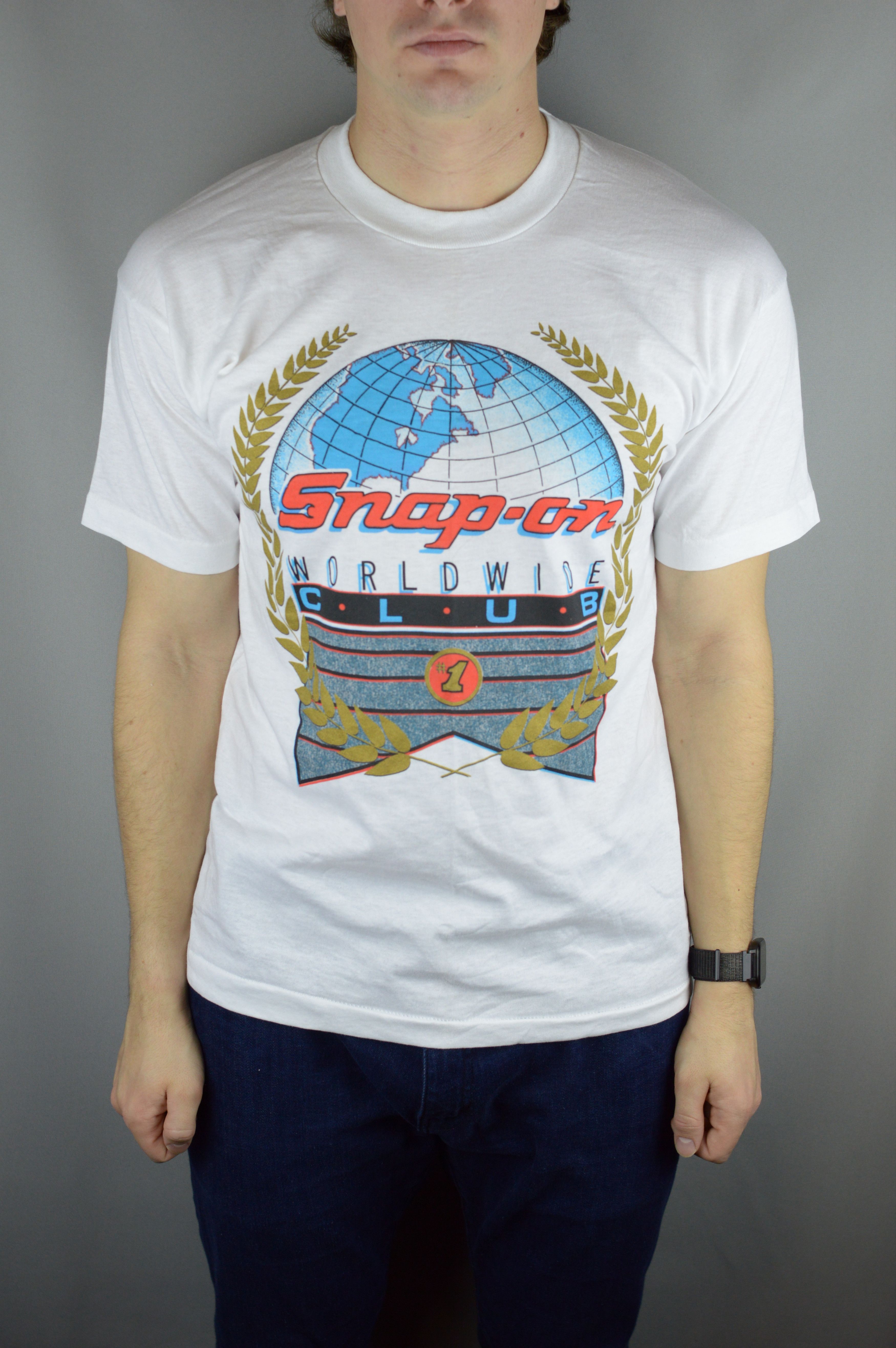 Vintage Vintage Snap On Worldwide Club 90s t shirt Size US L / EU 52-54 / 3 - 1 Thumbnail