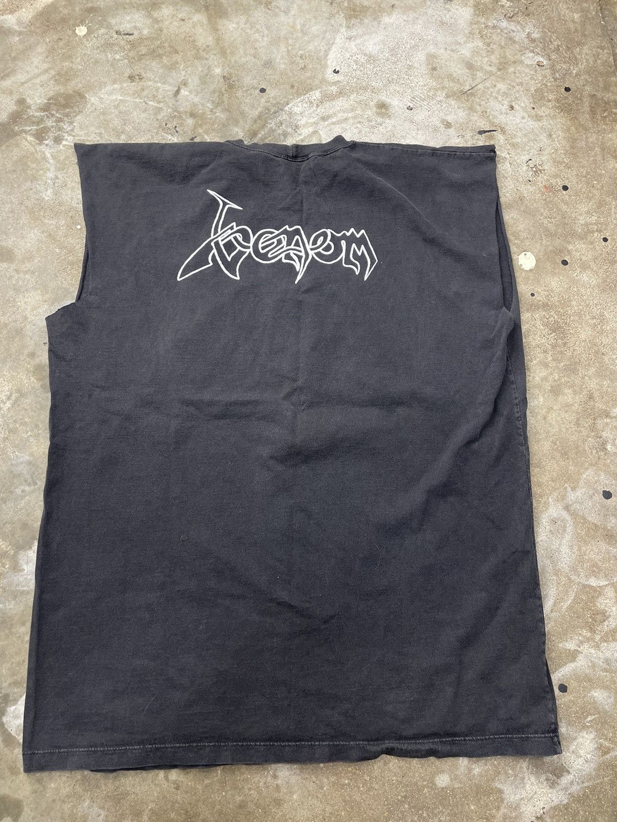 Vintage Chopped 80’s Venom Black Metal Tee Shirt Size US XL / EU 56 / 4 - 3 Thumbnail