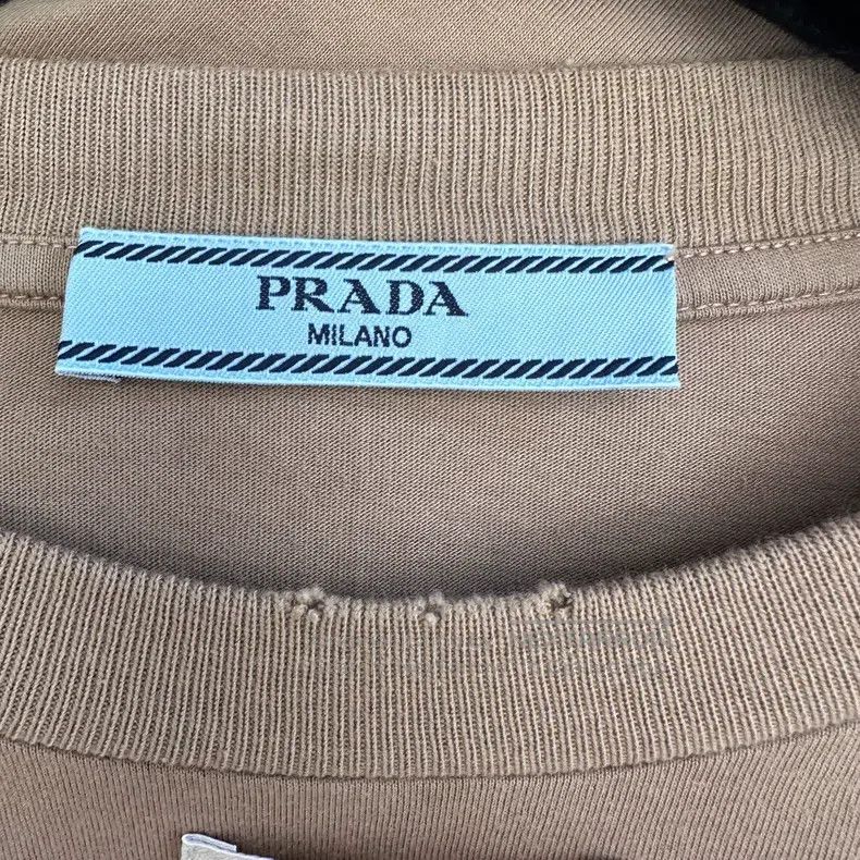 Prada Prada Khaki triangle long-sleeved T-shirt Size S / US 4 / IT 40 - 5 Thumbnail