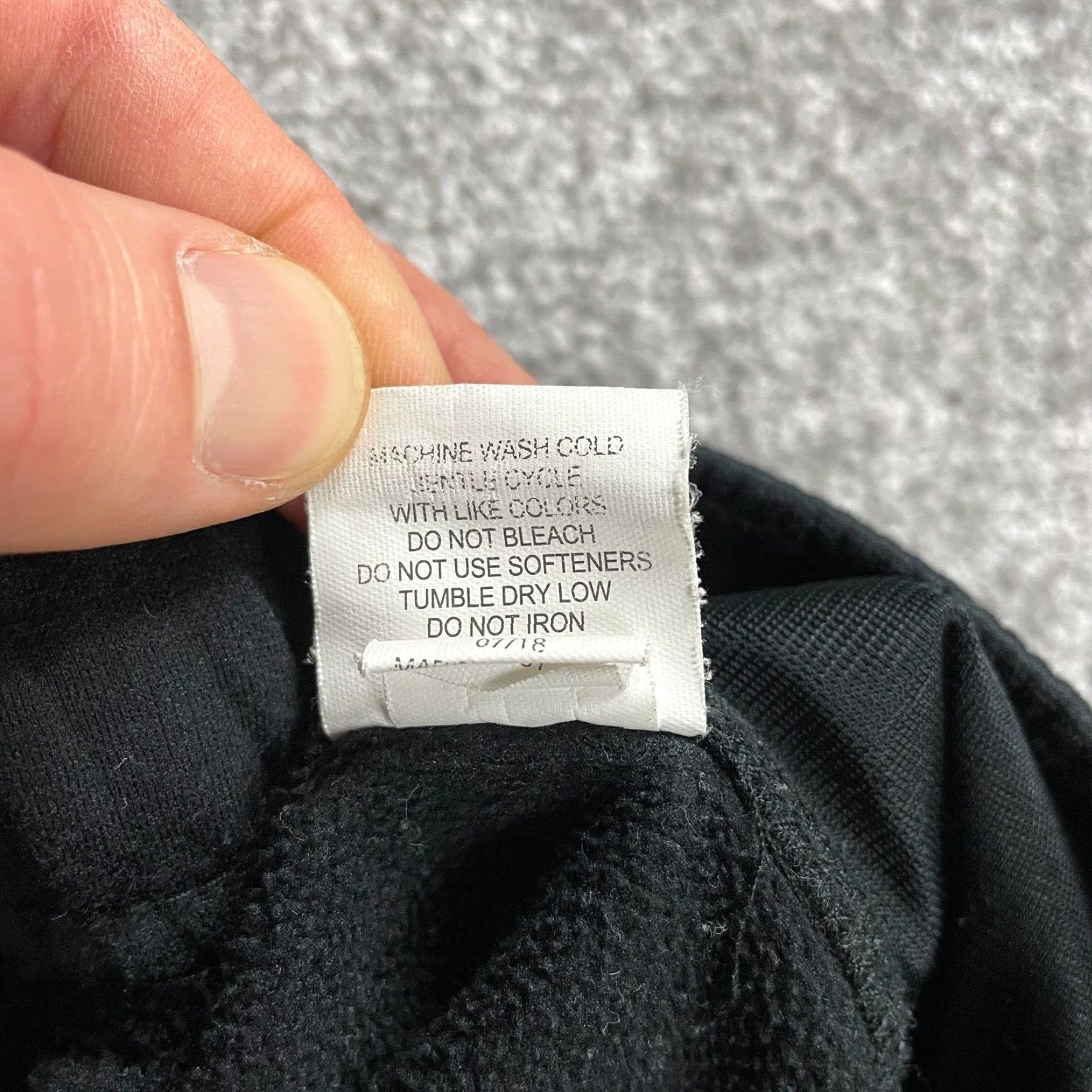 Vintage BCG Sweatpants Mens XL Black Elastic Waist Knit 100% Polyester Regular Inseam 29in Straight Leg Activewear Casual Elastic Waist Size US 36 / EU 52 - 7 Thumbnail