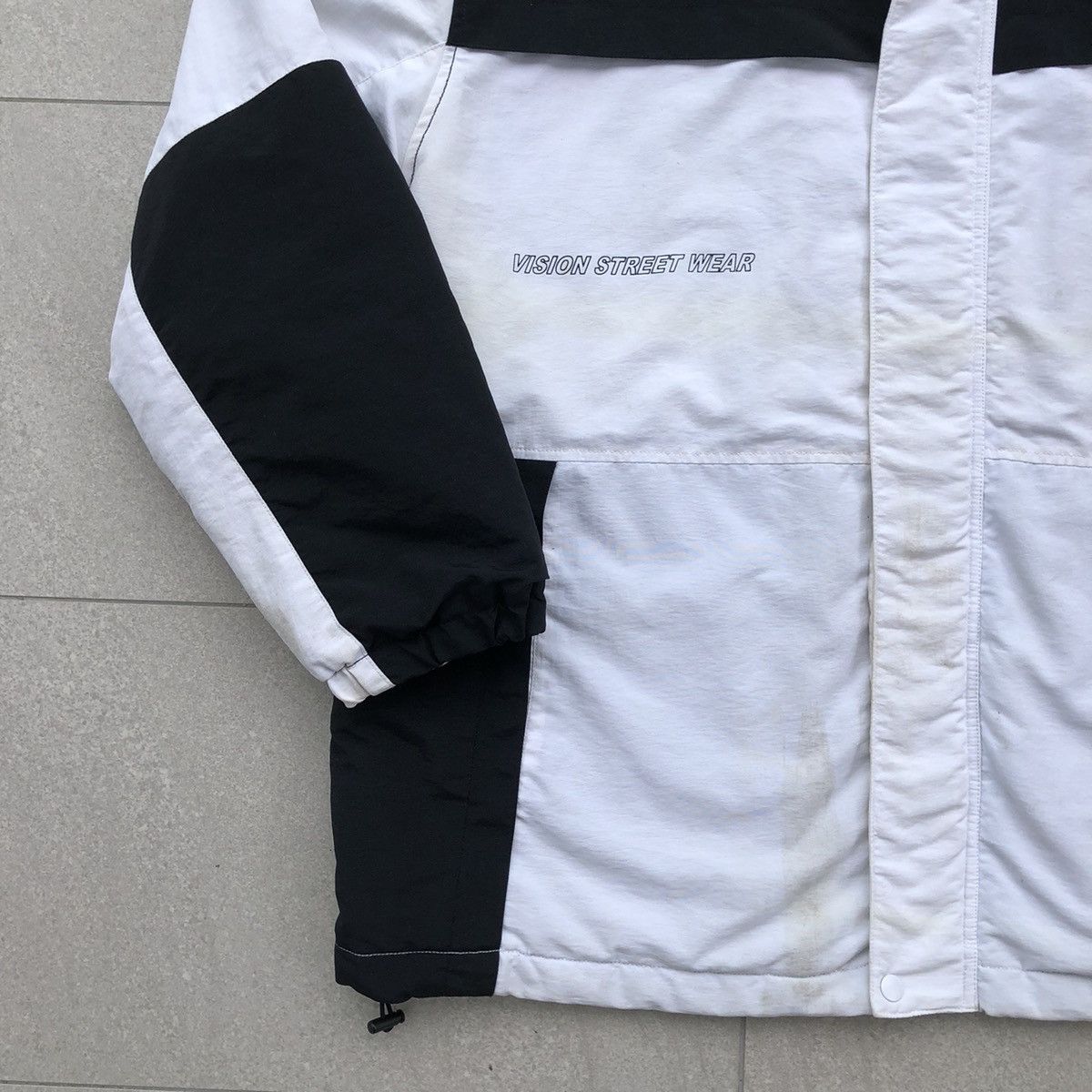 Vision Streetwear Vision Street Wear White Black Light Puffer Hoodie Jacket Size US XXL / EU 58 / 5 - 6 Thumbnail