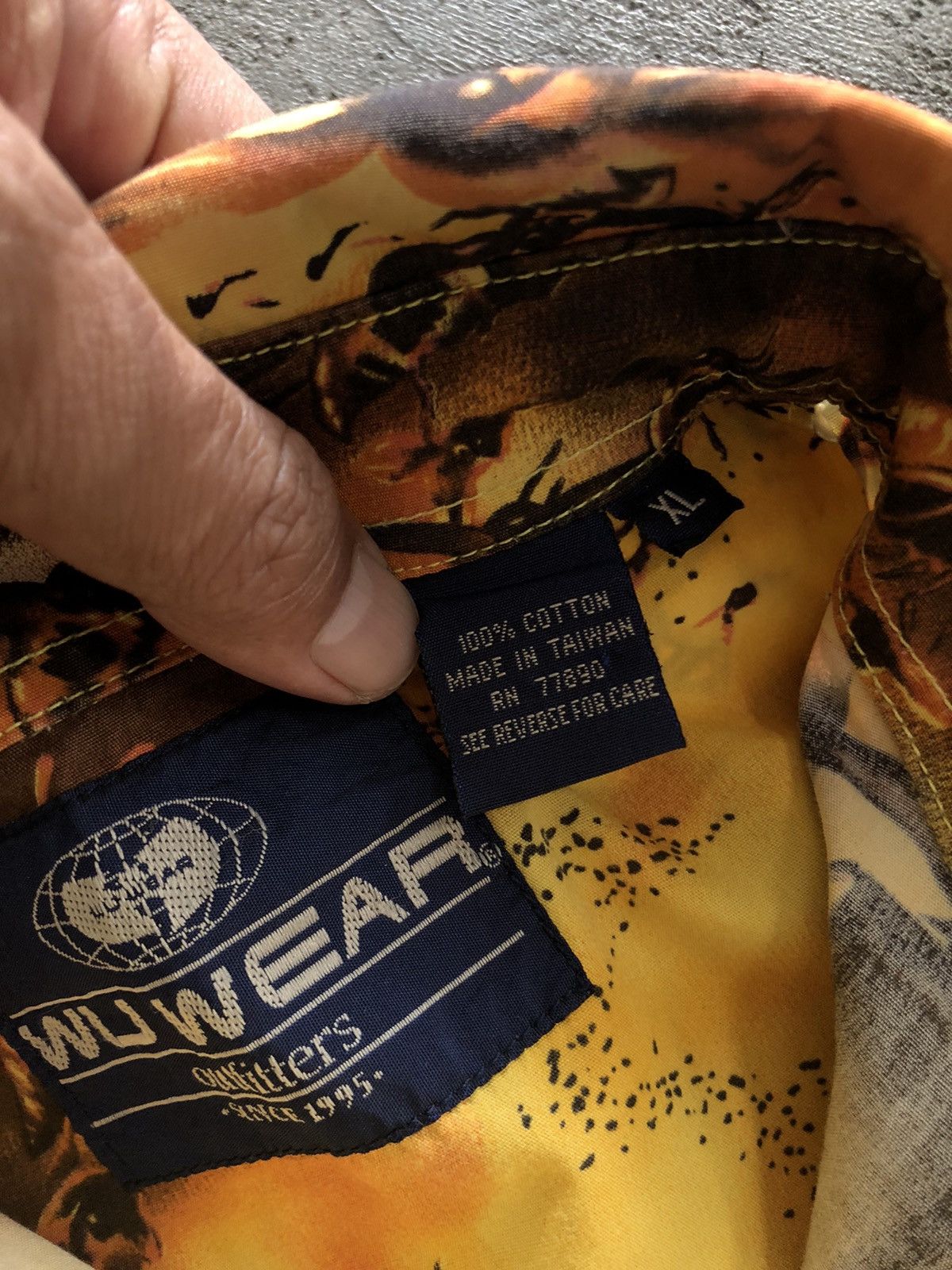 Rap Tees VINTAGE WU TANG WU WEAR ALL OVER PRINT BUTTON SHIRT Size US XL / EU 56 / 4 - 5 Thumbnail