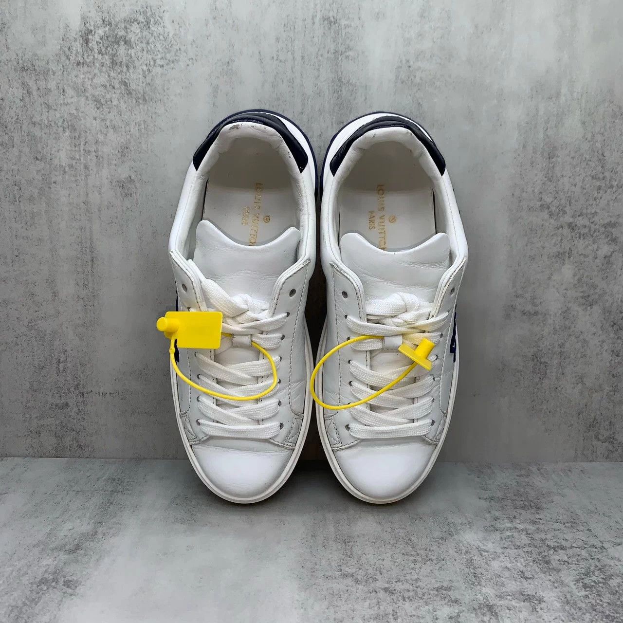 Louis Vuitton Lv Time Out White Blue Sneakers EUR 35 Size US 4 / IT 34 - 6 Thumbnail