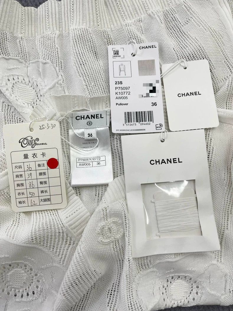 Chanel Chanel White camellia hollow knitwear long sleeves Size XS / US 0-2 / IT 36-38 - 4 Thumbnail