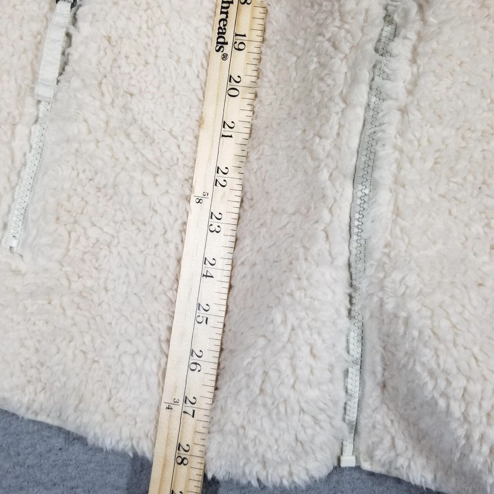 Vintage Columbia Vest Womens XL White Sherpa Full Zip Hiking Outdoor XK0849 Pockets Collared Size XL / US 12-14 / IT 48-50 - 5 Thumbnail