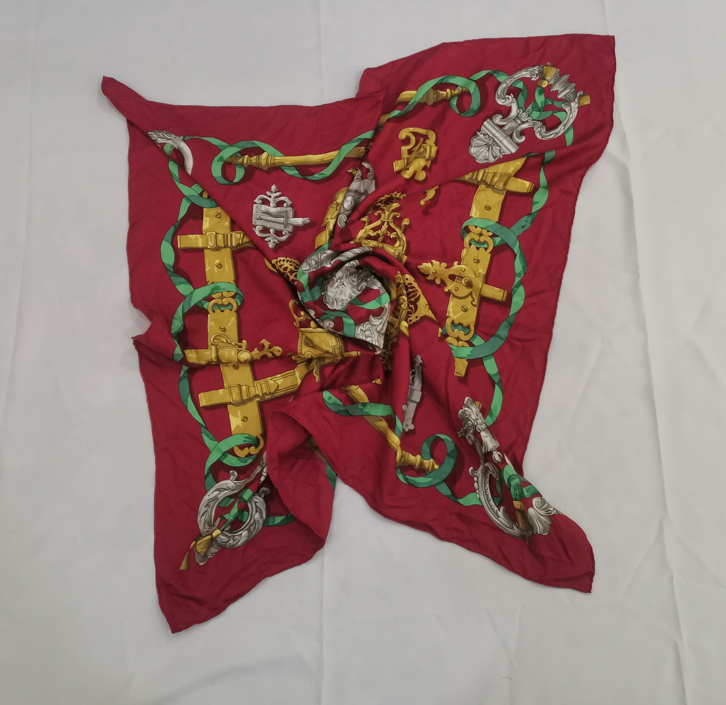 Hermes × Vintage Rare vintage Hermes scarves luxury design Size ONE SIZE - 2 Thumbnail
