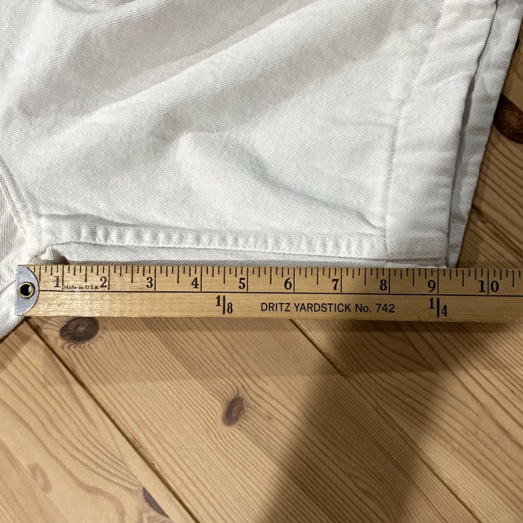 J.Crew VINTAGE J.CREW Shorts Mens 34/30 Button Fly Made in Vietnam White Chino Pocket Zipper Stretch Easy Care Size US 34 / EU 50 - 4 Thumbnail