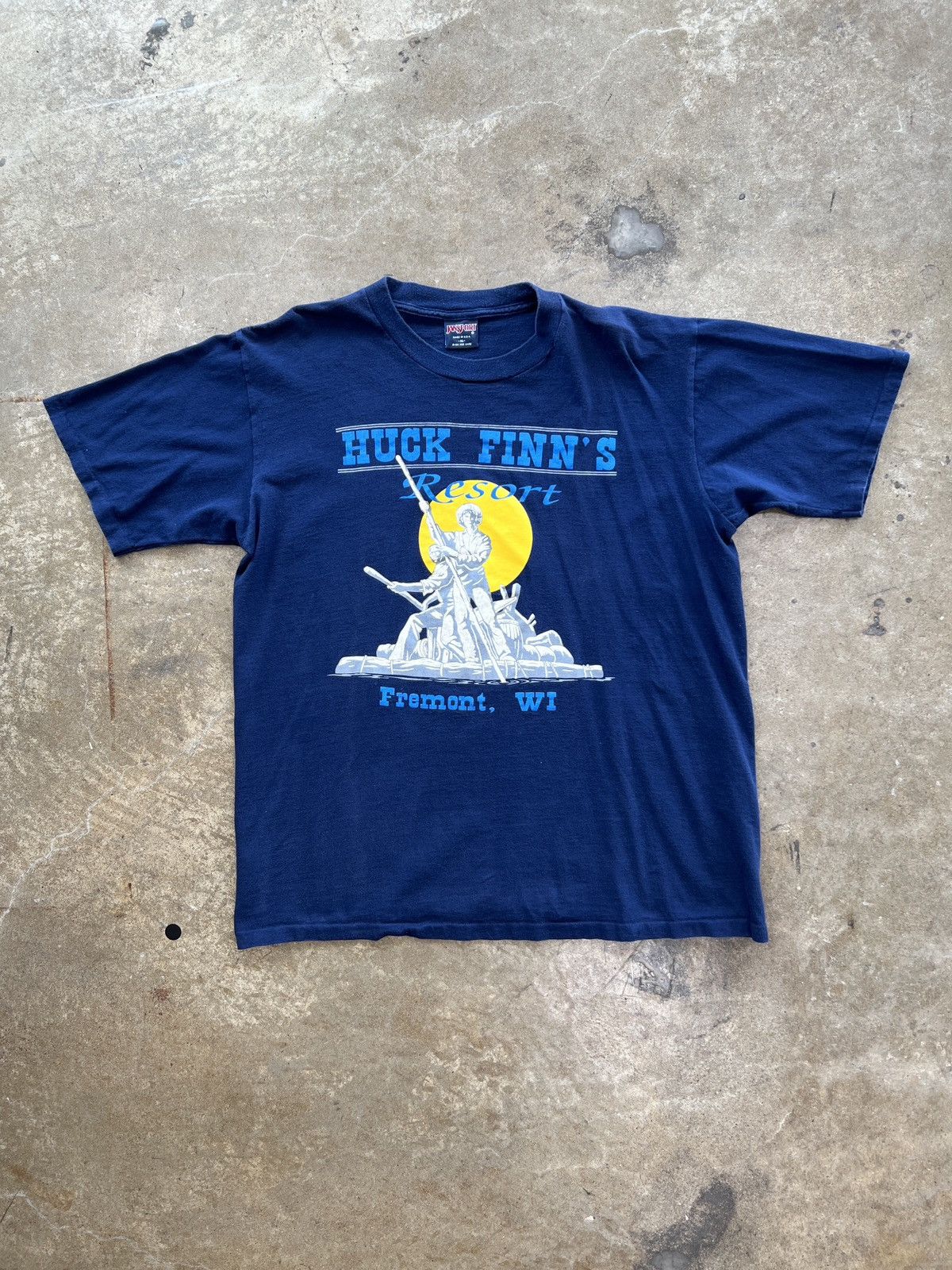 Vintage Vintage 90s Huck Finn's Resort Fremont Single Stitch Tee XL Size US XL / EU 56 / 4 - 2 Thumbnail