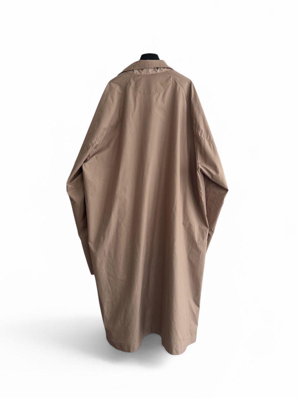 JW Anderson × Uniqlo JW Anderson Uniqlo Ovesized Cloaks Coat Size US M / EU 48-50 / 2 - 2 Thumbnail