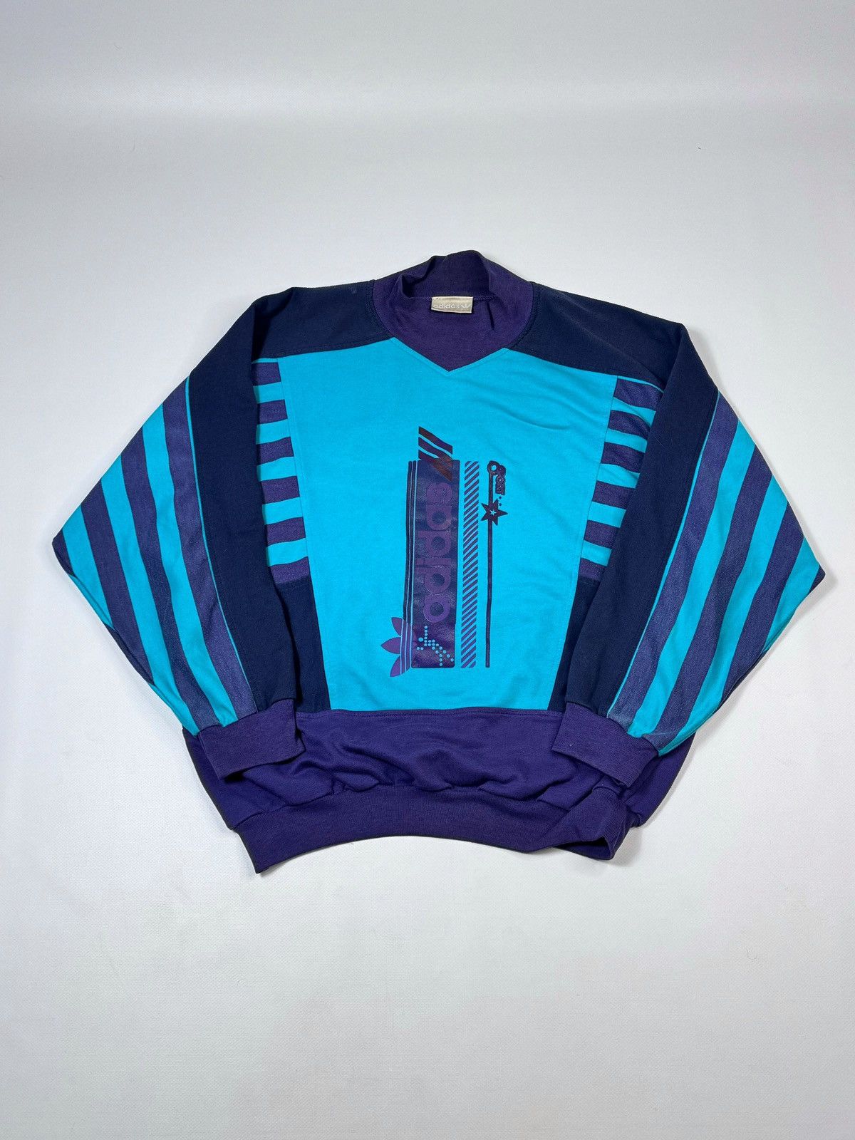 Adidas Vintage Adidas OverSize Sweatshirt Size US XL / EU 56 / 4 - 1 Thumbnail