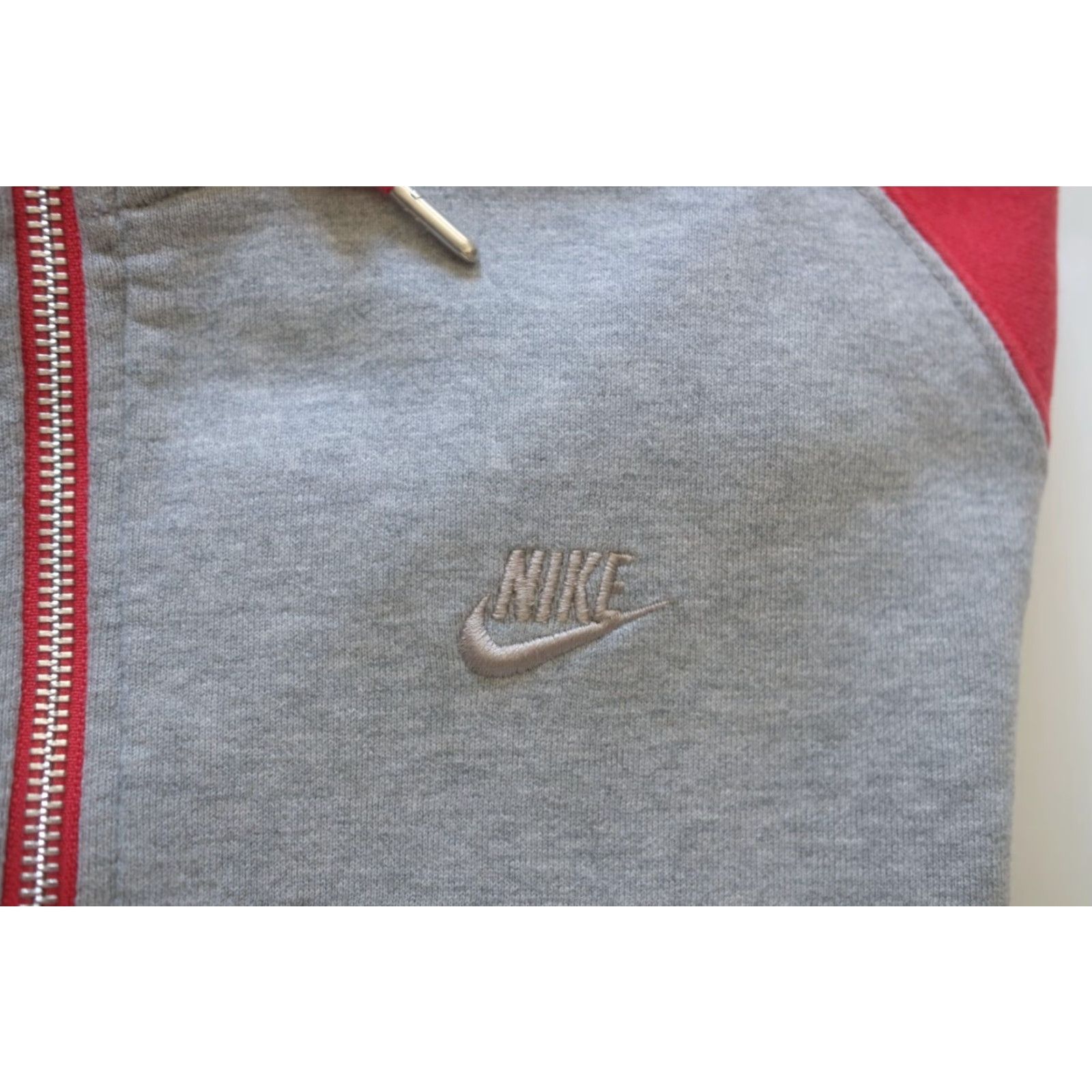 Nike VINTAGE Nike Sportswear VTG Y2K Retro Full Zip Gray Hoodie Active Sweatshirt 2011 SZ M Mens Size US M / EU 48-50 / 2 - 4 Thumbnail