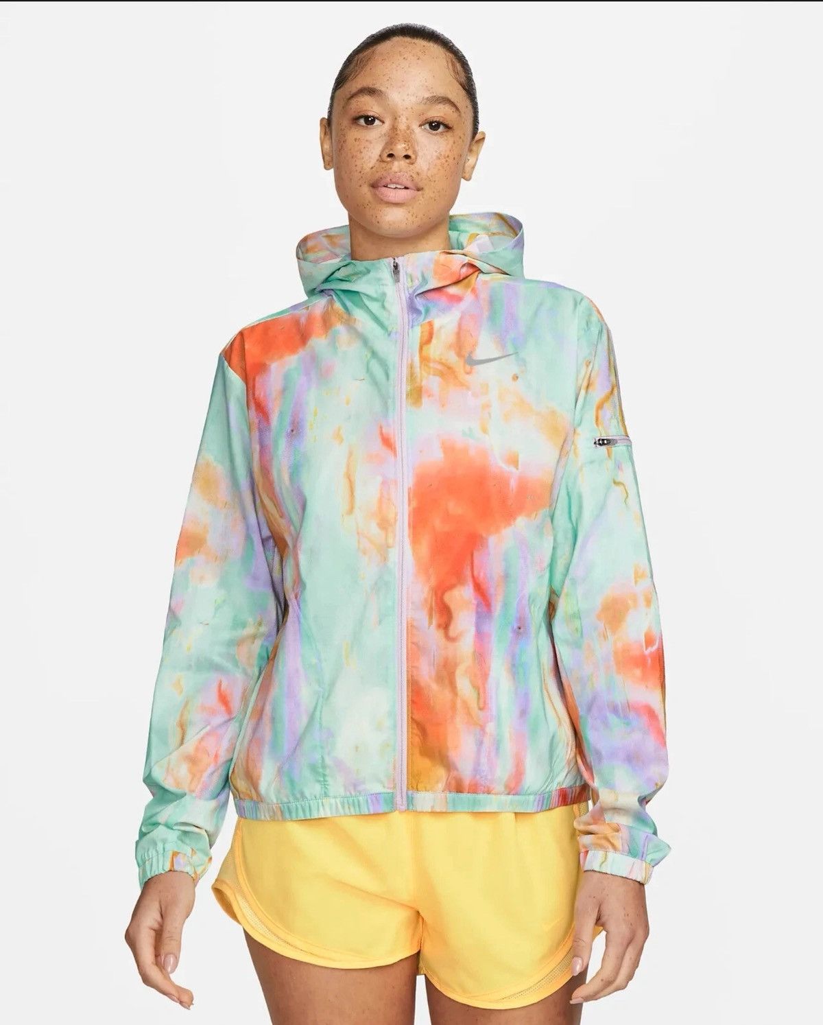 Nike Nike WMNS Lightweight Running Jacket Size US S / EU 44-46 / 1 - 17 Thumbnail