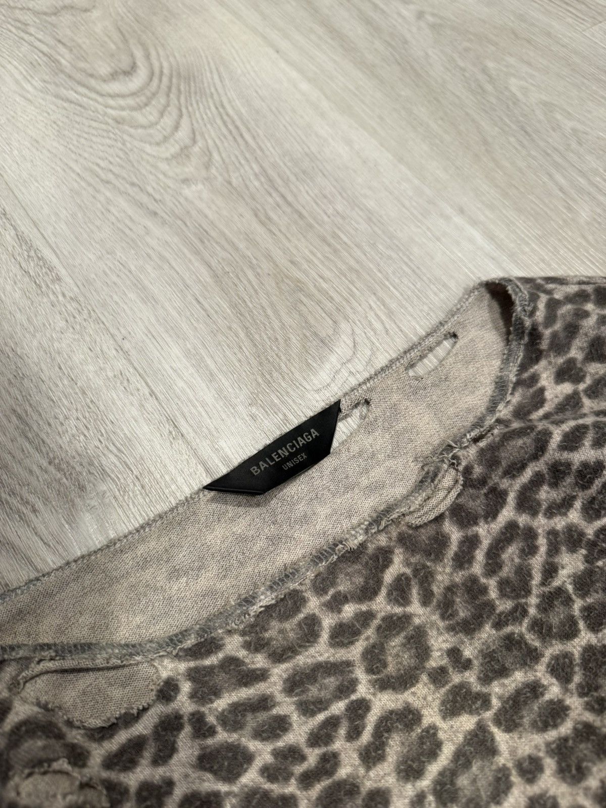 Balenciaga f/w 2024 distressed leopard sweater!! Size US S / EU 44-46 / 1 - 6 Thumbnail