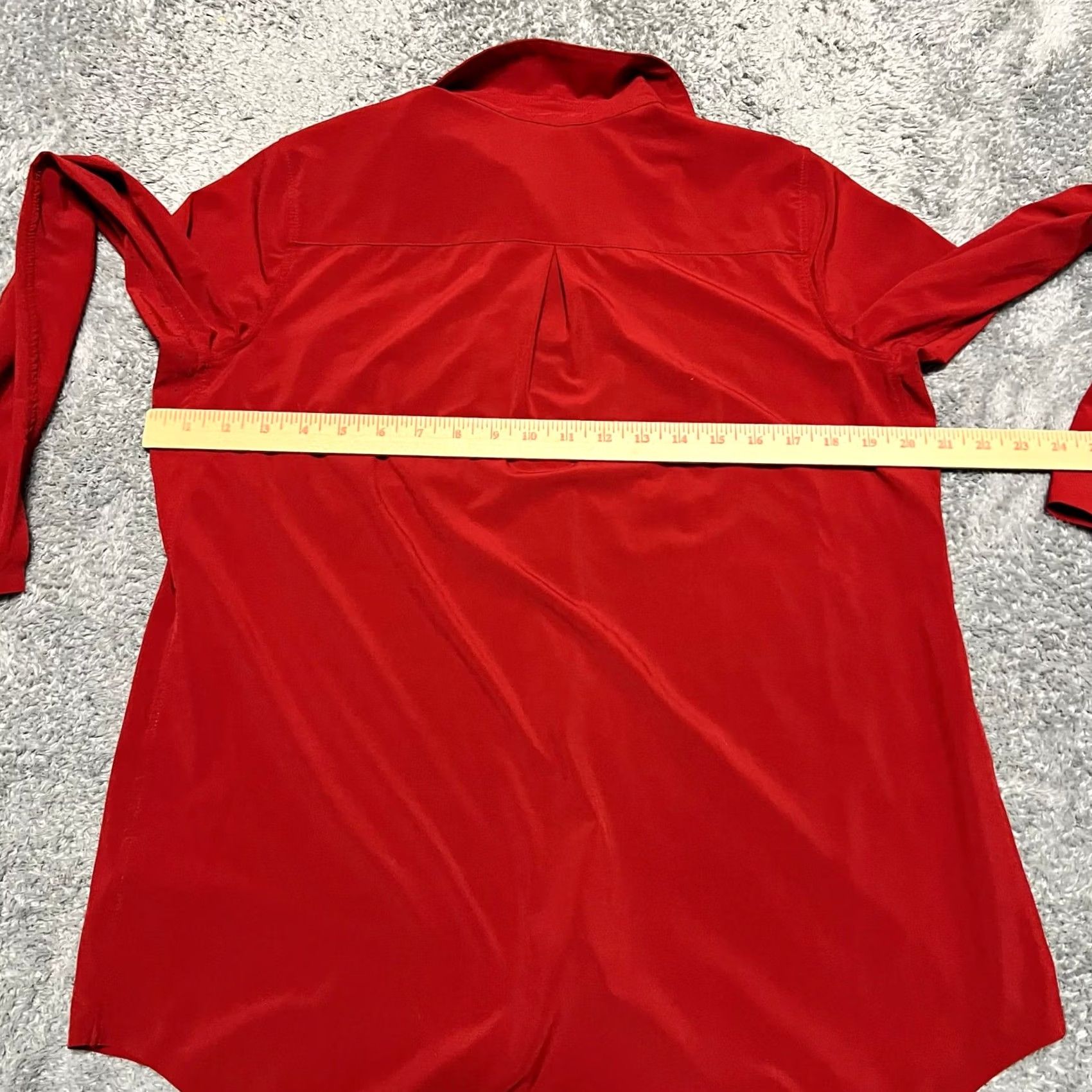 Athleta Athleta Shirt Womens Small Urbanite Top 2.0 Long Sleeve Button Red Performance Size S / US 4 / IT 40 - 6 Thumbnail