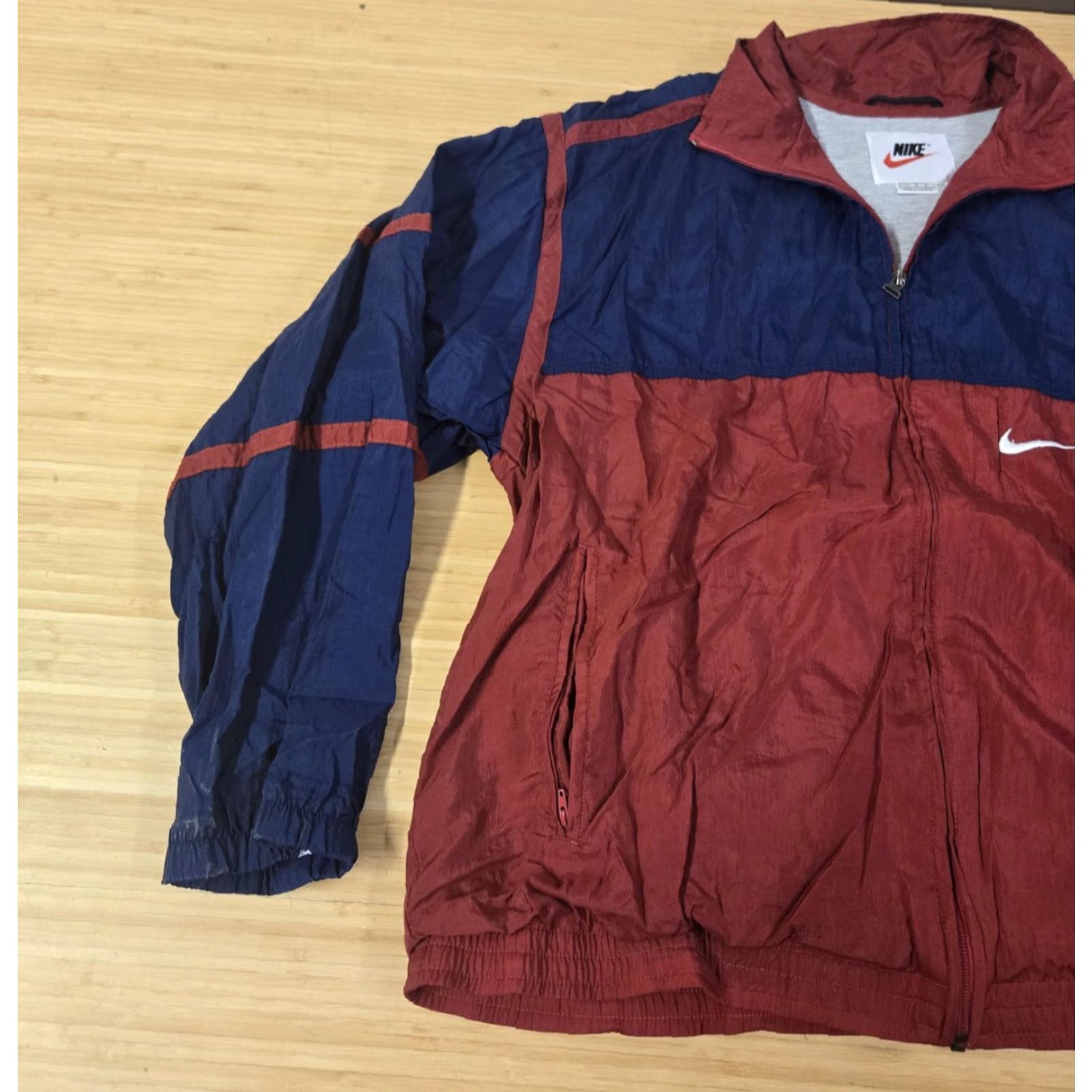 Nike VINTAGE Nike Jacket Mens Large Red Blue Swoosh Track Full Zip Windbreaker 90s Size US L / EU 52-54 / 3 - 3 Thumbnail