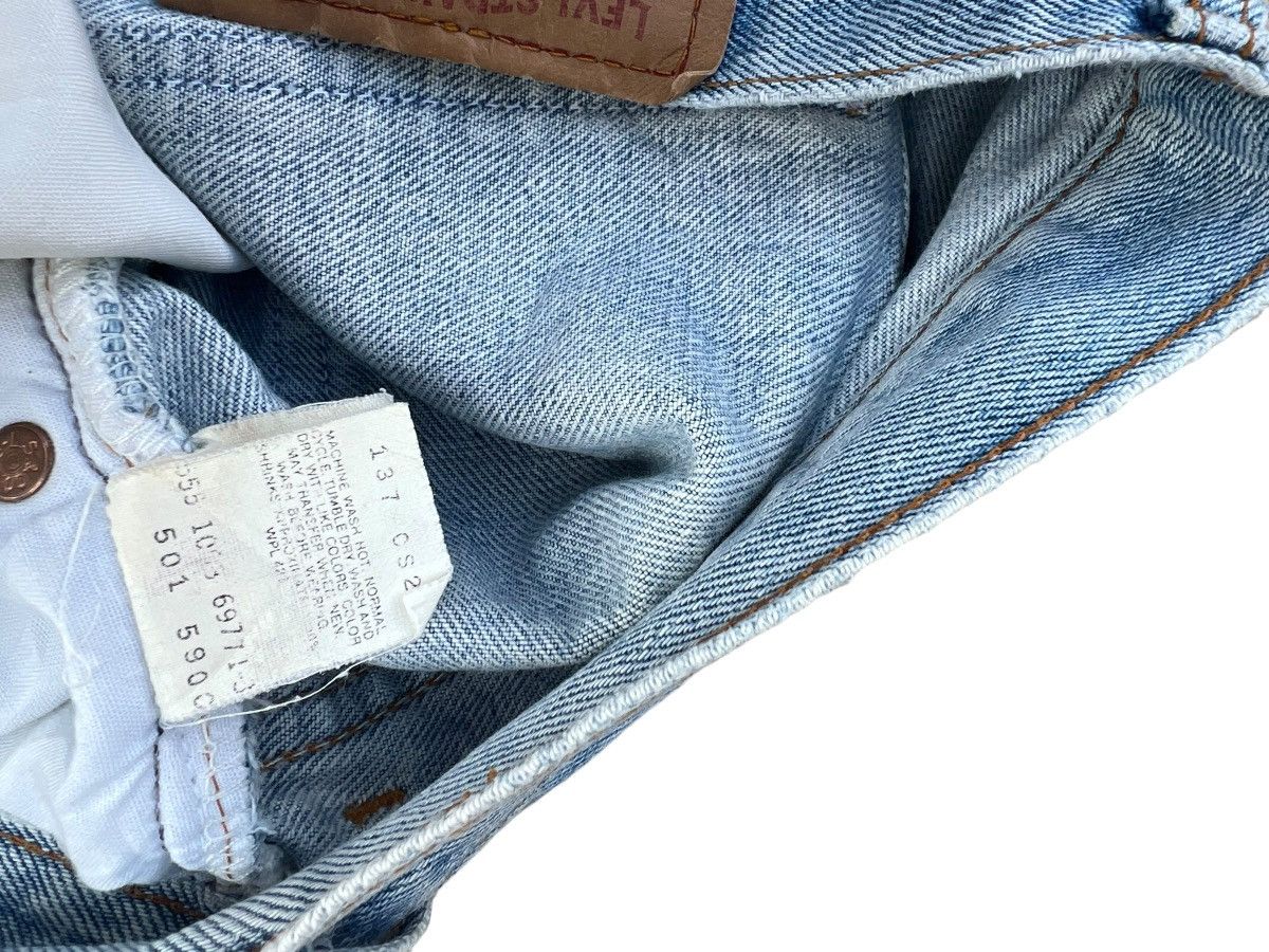 Levi's Vintage 80s Levi’s 501 Distressed Fade Blue Denim Jeans Size US 29 - 22 Thumbnail