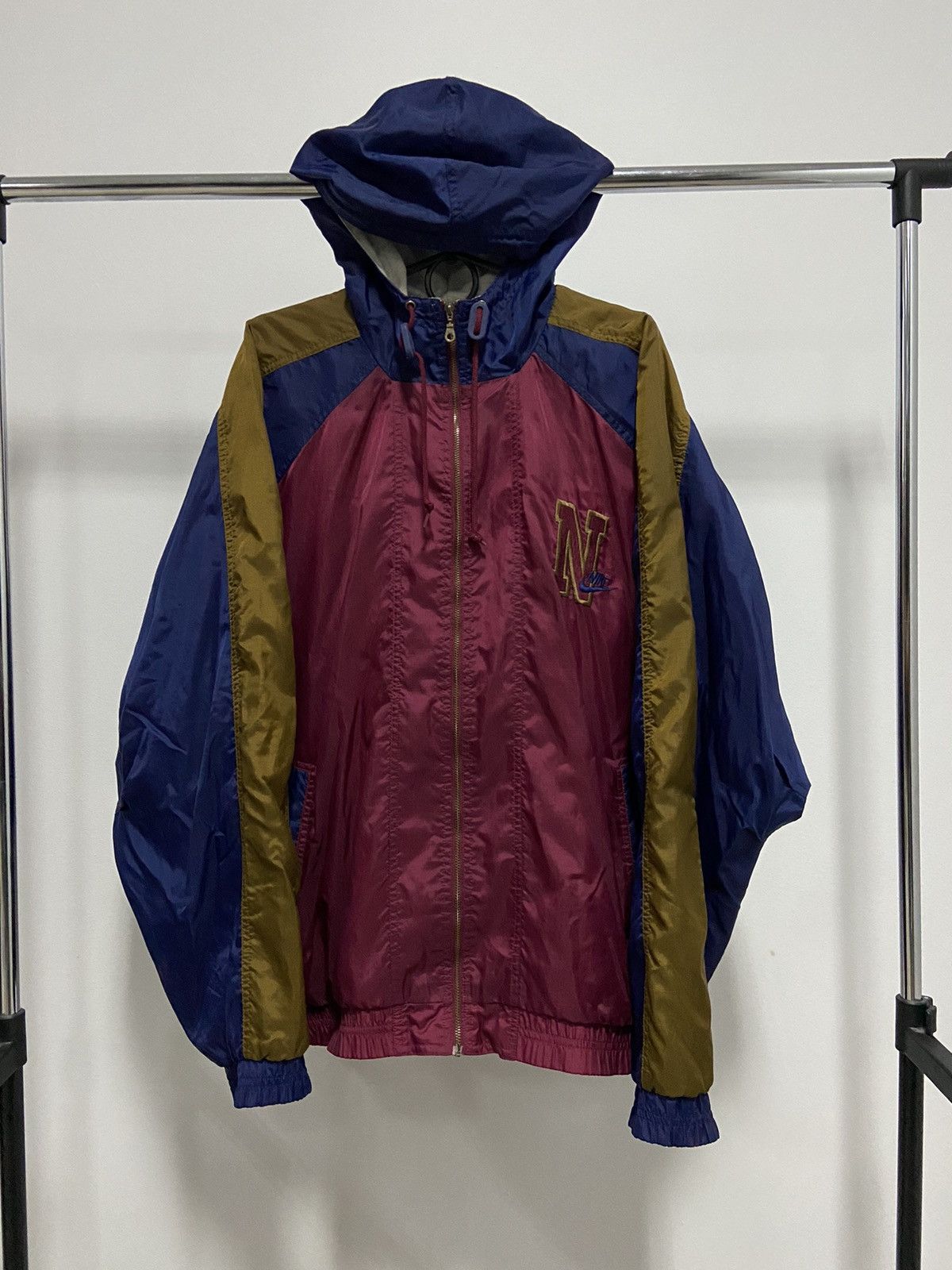 Nike × Vintage Nike Vintage Windbreaker 80s hooded zip spell out logo nylon Size US L / EU 52-54 / 3 - 2 Thumbnail
