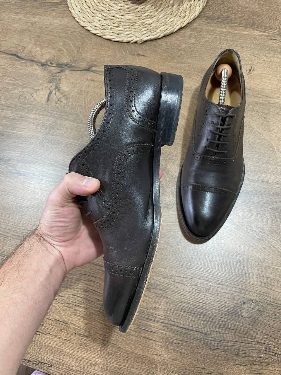 Suitsupply Suitsupply Oxford Brown Brogue Derby in Calf Leather mens Size US 7.5 / EU 40-41 - 3 Thumbnail