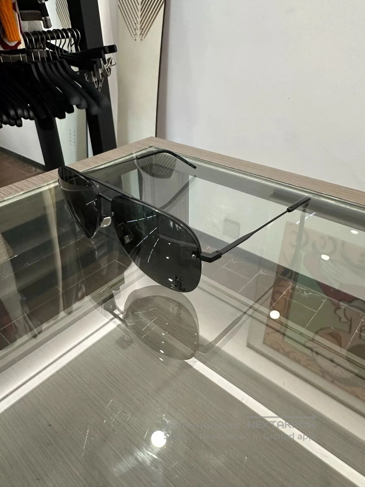 Yves Saint Laurent YSL Black Logo Pilot Sunglasses. Size ONE SIZE - 3 Thumbnail