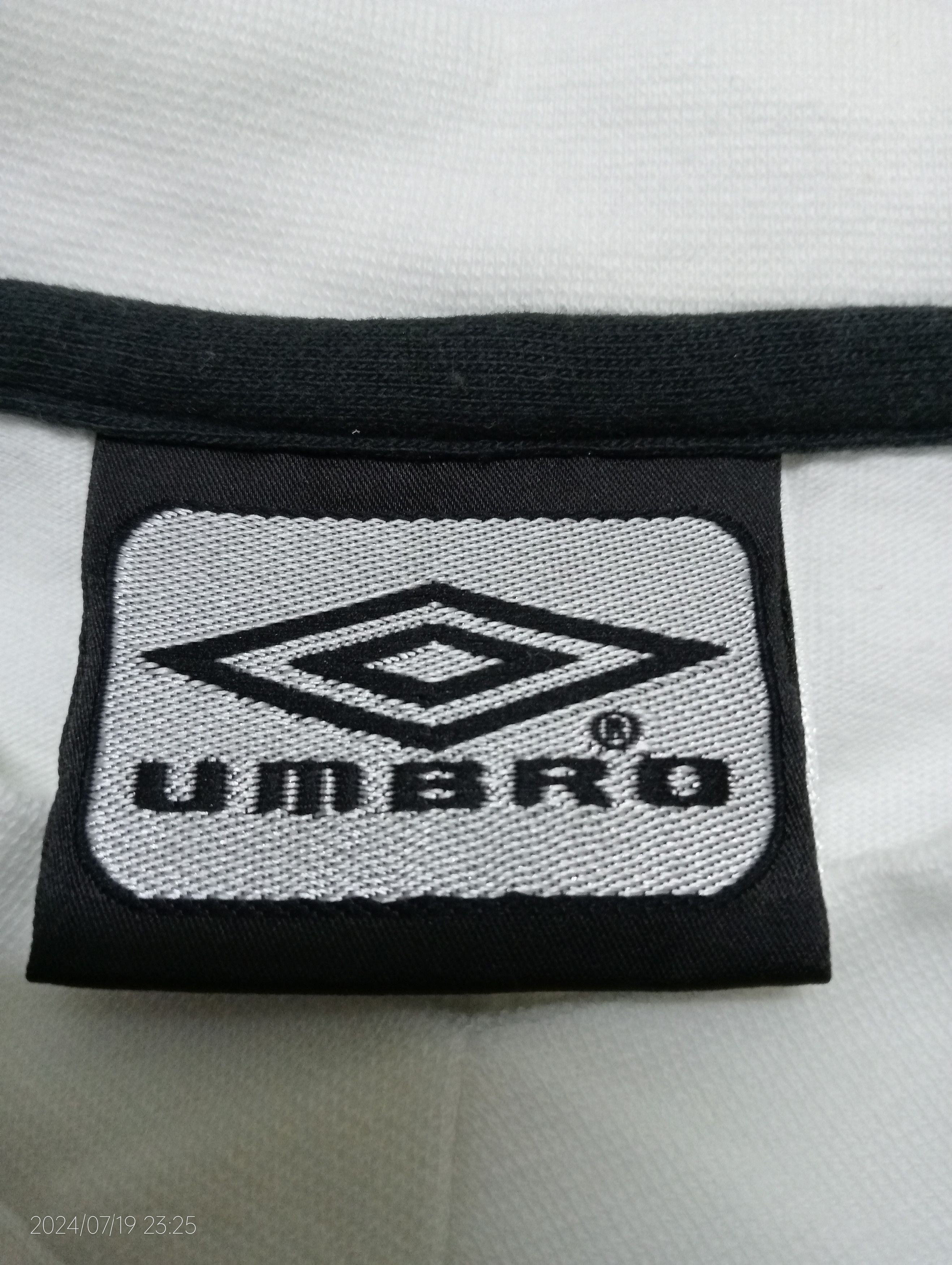 Umbro Vintage Umbro Manchester United Vodafone Tee Size US L / EU 52-54 / 3 - 10 Thumbnail