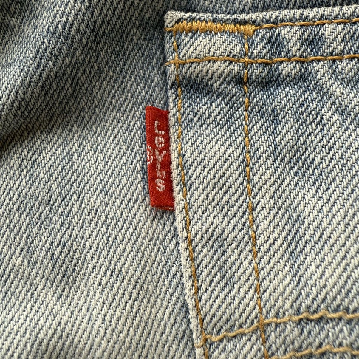 Levi's W31 Vintage Levi’s 501 straight faded Rippep jean denim Size US 31 - 12 Thumbnail