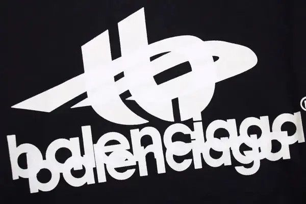 Balenciaga o1bcso1str0924 Layered Sports Hoodie Medium in Black/White Size US M / EU 48-50 / 2 - 4 Thumbnail