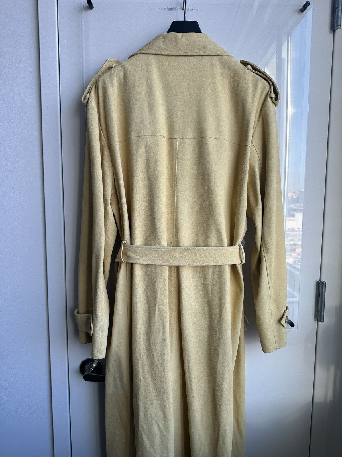 Bally Runway Yellow Suede Trench Coat Size US L / EU 52-54 / 3 - 5 Thumbnail