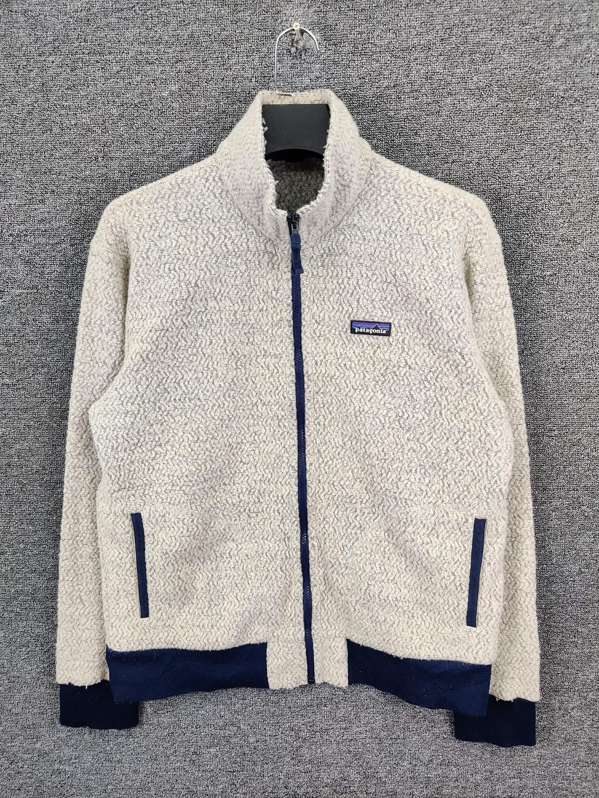Patagonia Vintage Patagonia Fleece Zipper Jacket Size US L / EU 52-54 / 3 - 1 Thumbnail
