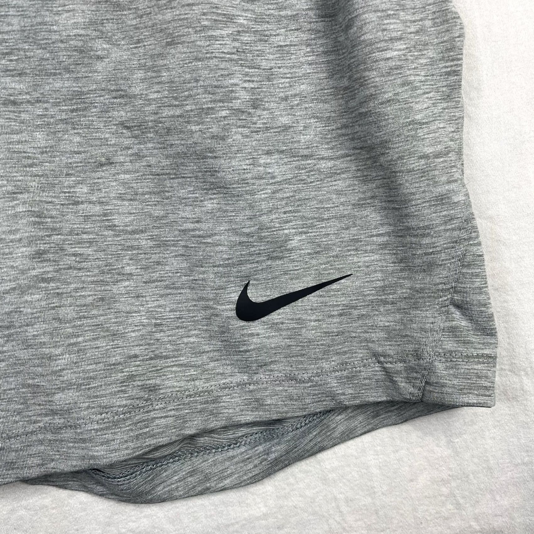 Nike Nike Yoga Shorts Mens Small Dri Fit Athletic Comfort Stretch Pilates DB4199-084 Size US 29 - 2 Thumbnail