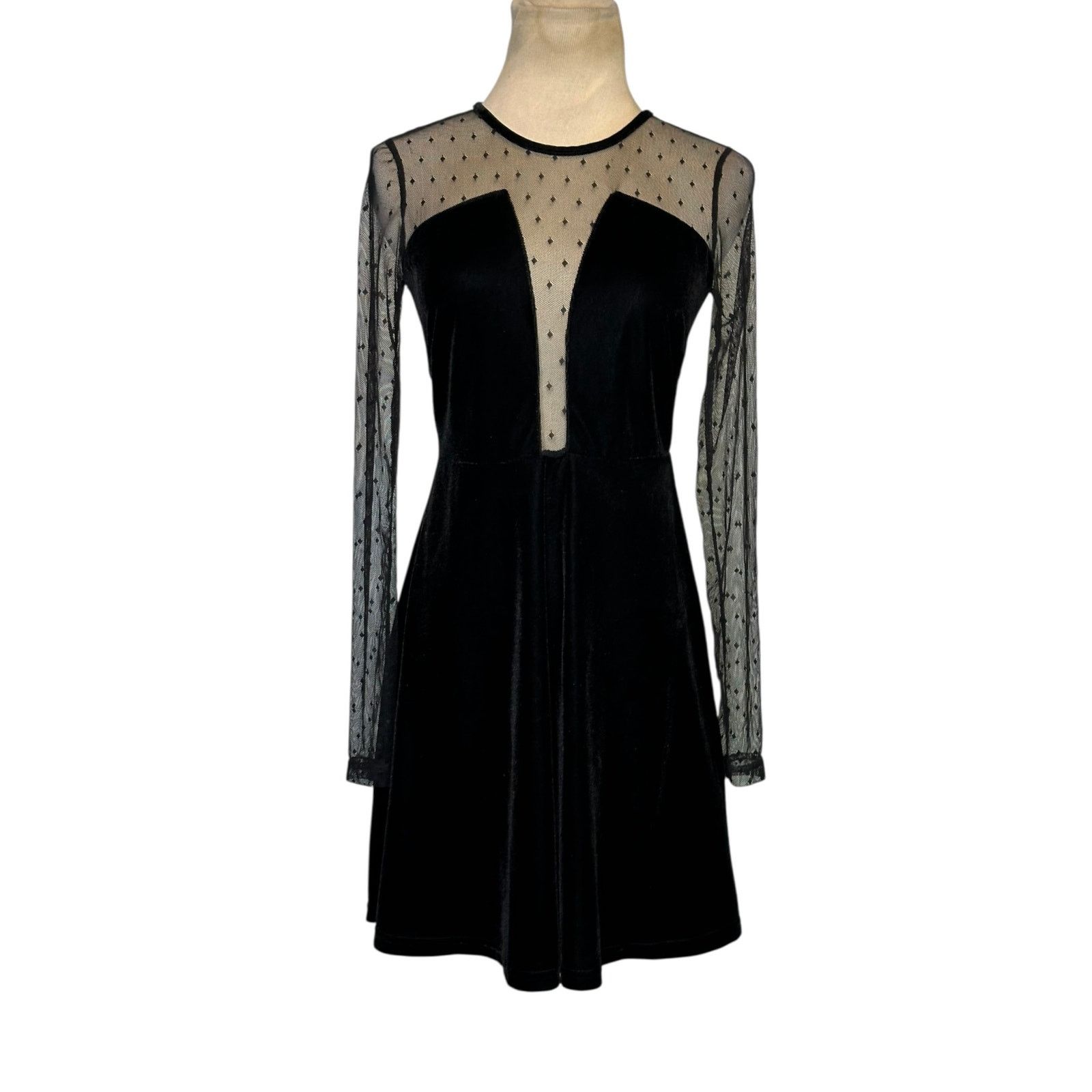 Forever 21 Forever 21 Black Sheer Suede Long Sleeve Mini Dress size S Size S / US 4 / IT 40 - 15 Thumbnail