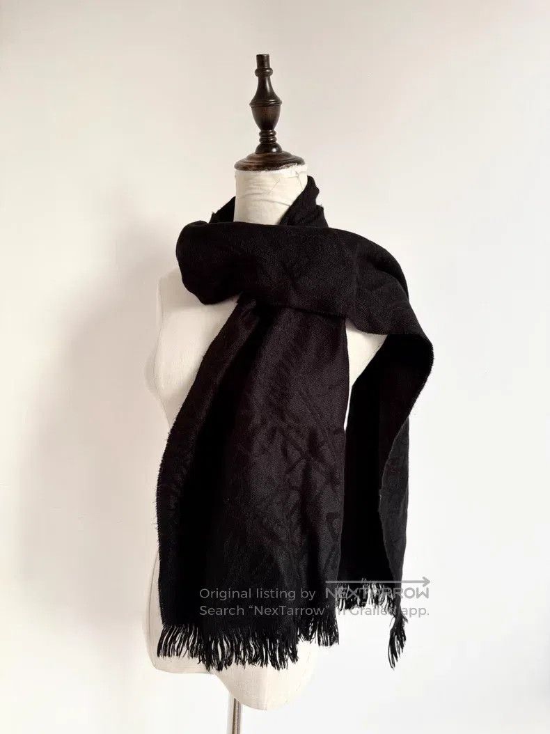 Vivienne Westwood Vivienne Westwood Vintage Black Saturn Scarf with Big Eart Size ONE SIZE - 1 Thumbnail